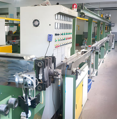 Un buon prezzo. Macchina di estrussione per cavi a bassa tensione 1mm2-16mm2 linea di estrusione per cavi in linea